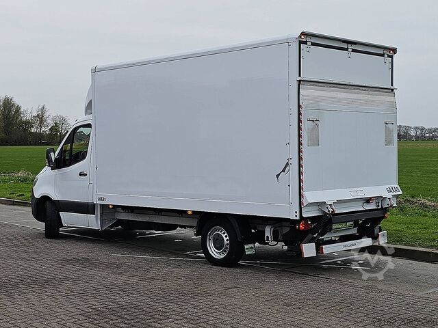 Suitcase MERCEDES-BENZ SPRINTER 316 Bakwagen Laadklep!