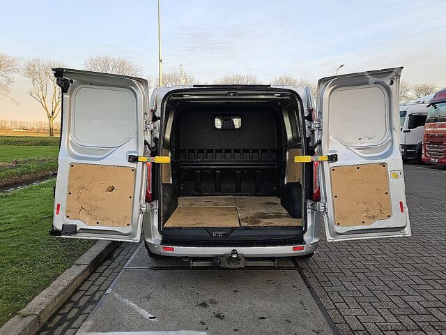 High-roof van FORD TRANSIT CUSTOM 2.0 TDCI 170 AUT DC LIM.