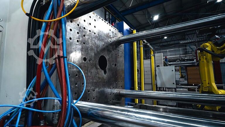 Spritzgießmaschine BATTENFELD HM 270/1330