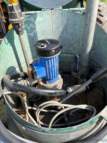 Fuel tank / mobile fuel station 250L Rietberg with 24V pump Zbiornik paliwa / mobilna stacja paliw 250L Rietberg z pompą 24V Zbiornik paliwa / mobilna stacja paliw 250L Rietberg z pompą 24V
