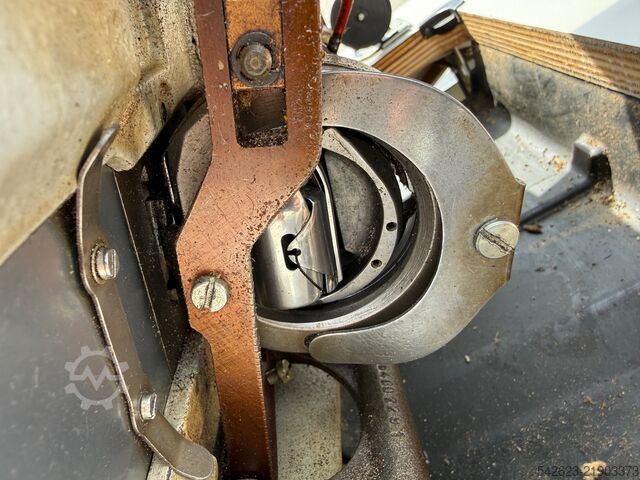 Sewing machine Dürkopp Adler 204-374