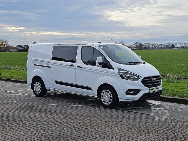 High-roof van FORD TRANSIT CUSTOM 2.0 L2H1 Dub.- Cab. Navi
