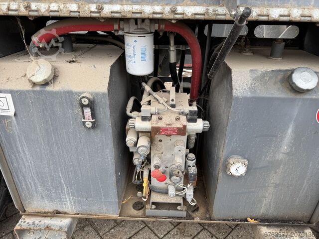 SKYJACK SJ 6826RT Scherenarbeitsbühne SCISSOR 2014 4x4 Kubota, Arbeitshöhe 10 m SKYJACK SJ6826RT Schaarhoogwerker SCISSOR 2014 4X4 Kubota 10mtr Werkhoogte