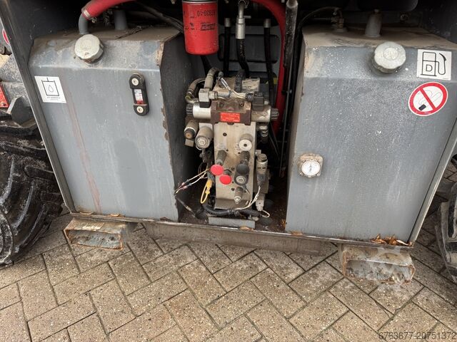 SKYJACK SJ 6832RT Scherenarbeitsbühne, Baujahr 2014, 4x4, Kubota Dieselmotor, 12 m Arbeitshöhe SKYJACK SJ 6832RT Schaarhoogwerker SCISSOR 2014 4X4 Kubota Diesel 12M Werkhoogte