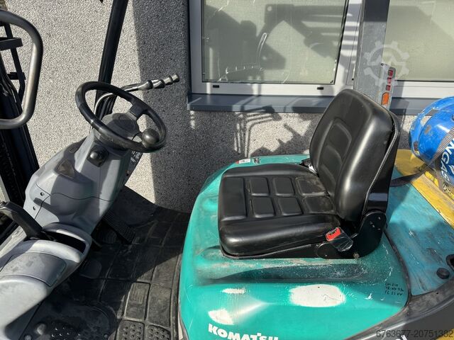 Komatsu FG25HT-16R Triplex 470 Free Lift / Sideshift / Fork Positioner LPG 2008 KOMATSU FG25HT-16R Triplo 470 Freelift / Sideshift / Vorkversteller LPG 2008