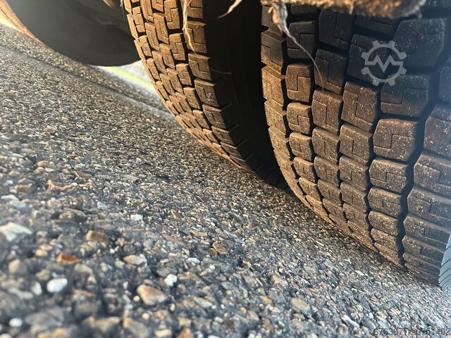 Truck - box truck - DAF CF 230FA - EURO6 - MOT 11/25 - 2017 - side door/tail lift - very tidy condit DAF CF 370 FA