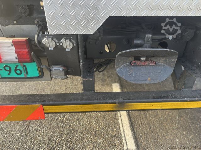 Mercedes - ACTROS 2832 - MKG HKL140 - automatic - EURO5 - lift/steering axle - 600,000 km - 2006 MERCEDES-BENZ ACTROS 2832 - MKG HKL140 - automaat - EURO5 -lift/stuur as - 600dkm - 2006