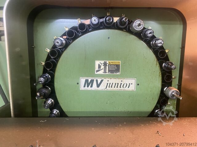 Vertikales Bearbeitungszentrum Mori Seiki MV-Junior