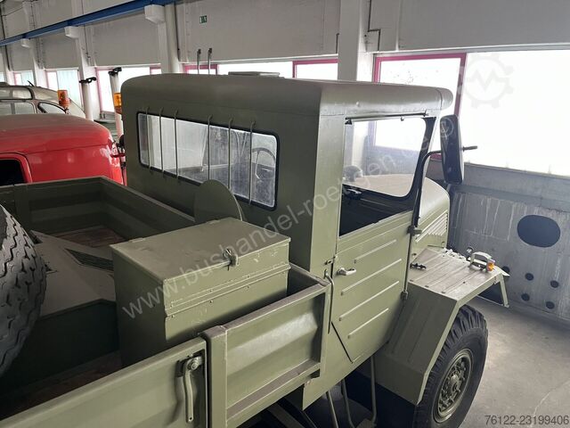 Mercedes-Benz L 315 flatbed truck Mercedes-Benz L 315