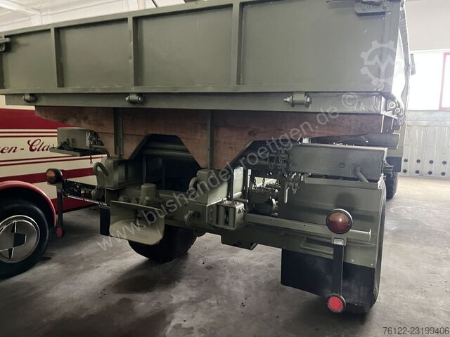 Mercedes-Benz L 315 flatbed truck Mercedes-Benz L 315