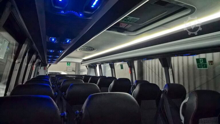 Kleinbus IVECO 2x Daily 70 Lagerfahrzeug Ferqui Sunrise 2,5 m B