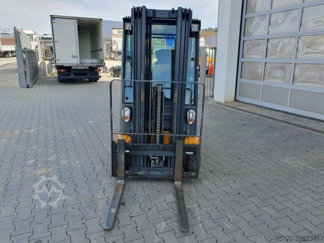 Frontstapler JUNGHEINRICH EFG 215 / Triplex: 4.35m! / SS / nur 2.054h!
