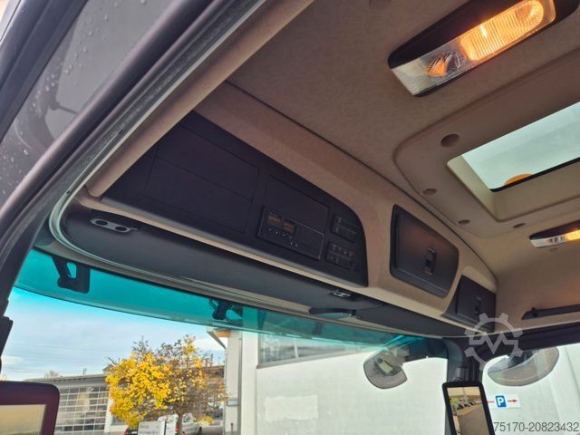 Abrollkipper MERCEDES-BENZ Arocs 2551 L 6x2/4-4 HAD HIAB ULT21S56 AHK