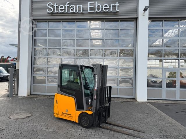 Frontstapler JUNGHEINRICH EFG 215 / Triplex: 4.25m! / SS / nur 716h!