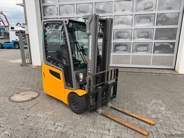 Frontstapler JUNGHEINRICH EFG 215 / Triplex: 4.25m! / SS / 4.168h / 2024