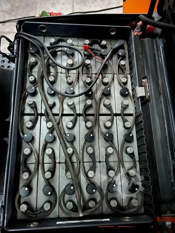 Frontstapler JUNGHEINRICH EFG 215 / Triplex: 4.25m! / SS / 4.168h / 2024