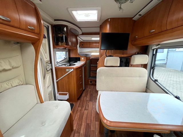Teilintegriertes Wohnmobil HOBBY T 500 GESC - Einzelbetten - Klima -