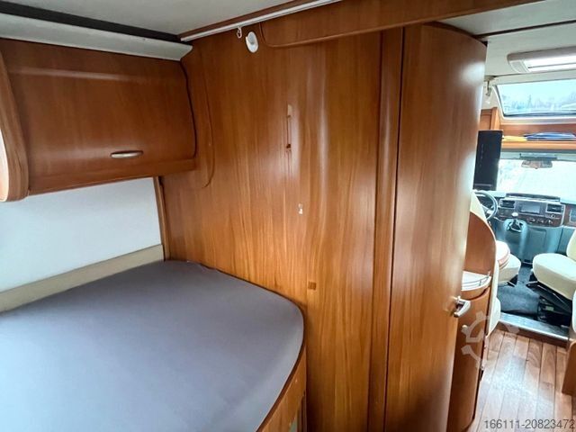 Teilintegriertes Wohnmobil HOBBY T 500 GESC - Einzelbetten - Klima -