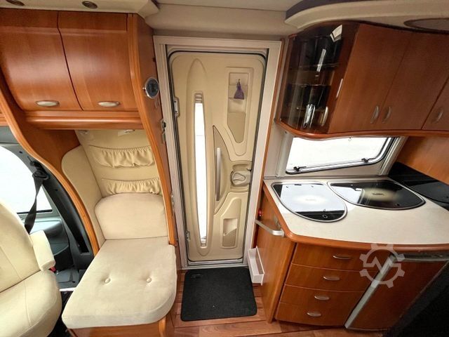 Teilintegriertes Wohnmobil HOBBY T 500 GESC - Einzelbetten - Klima -