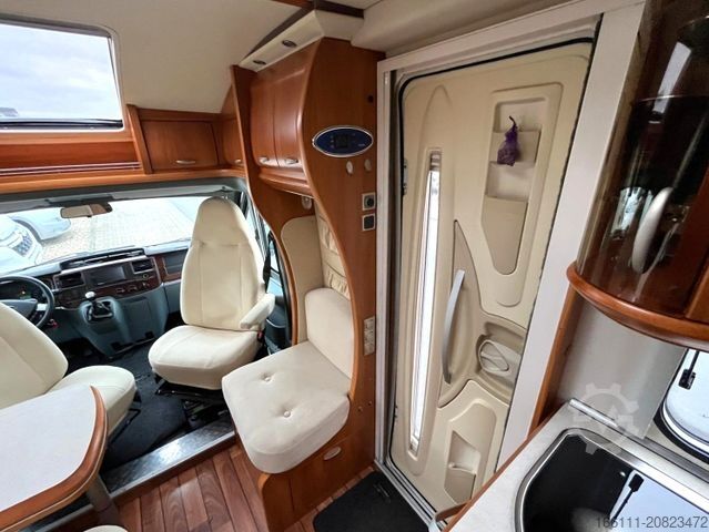 Teilintegriertes Wohnmobil HOBBY T 500 GESC - Einzelbetten - Klima -