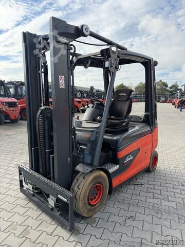 Elektro 4 Rad-Stapler Linde E25L-01