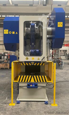 C-Typ 300 Tonnen Exzenterpresse CRONOSSTECH CECP 300