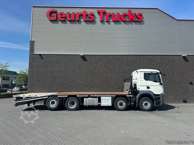 Car carrier van MAN TGS 35.520 8X2 OPRIJWAGEN/MACHINE TRANSPORTER/P...