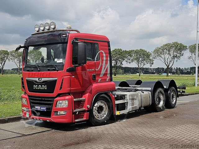 Chassis with cab M.A.N. 26.500 TGX 6x2*4