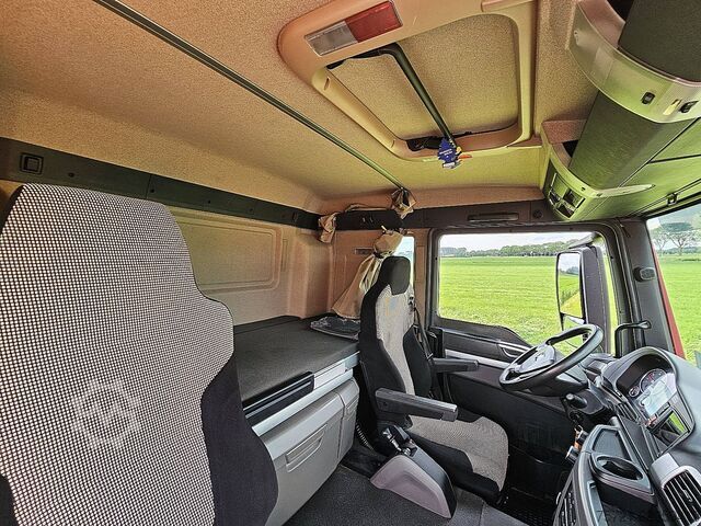 Fahrgestell mit Fahrerhaus MAN 26.500 TGX 6x2*4