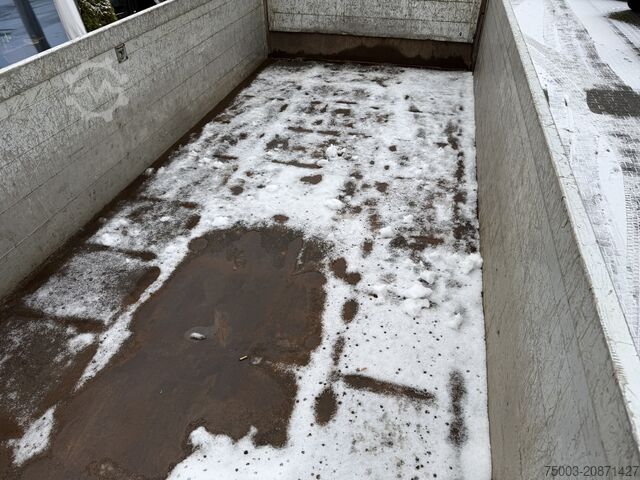 Kipper LKW Volvo FM410 8X4 Kipper mit Kran HIAB 244-5