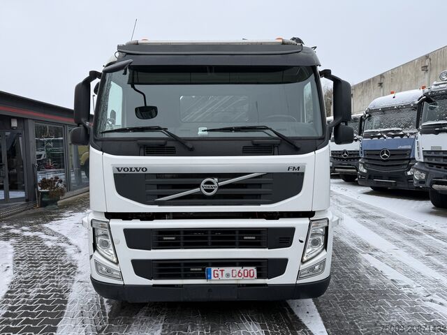 Autokran Volvo FM410 8X4 Kipper mit Kran HIAB 244-5