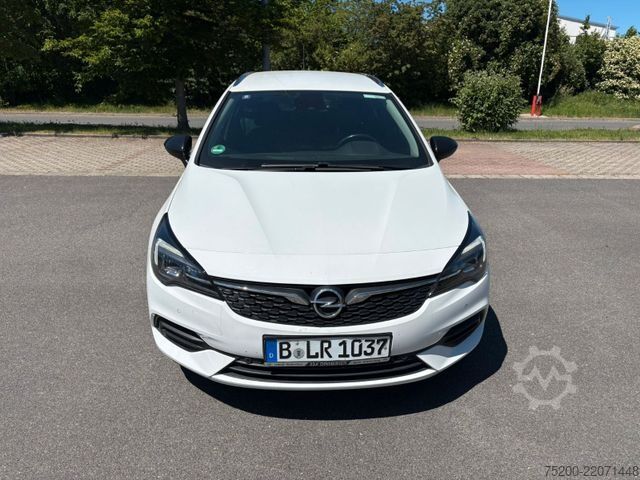 Minibus OPEL Astra 1.4 Turbo Sports Tourer/LED/Kamera/Klima