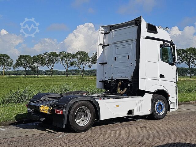 Standard-SZM MERCEDES-BENZ ACTROS 1853 LS MP5 RETARDER 2X TANK