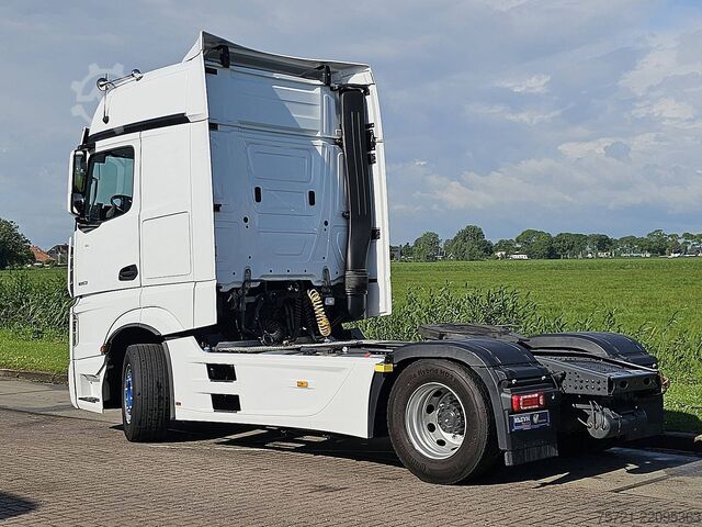 Standard-SZM MERCEDES-BENZ ACTROS 1853 LS MP5 RETARDER 2X TANK