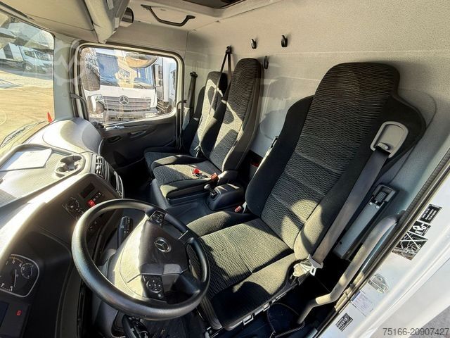 Box van MERCEDES-BENZ ATEGO 818 L Koffer 6,10 m LBW 1 to.*AHK*EURO 6E