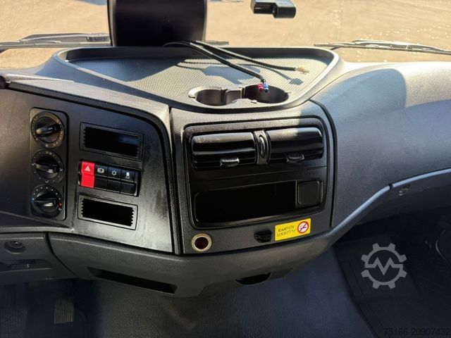 Box van MERCEDES-BENZ ATEGO 818 L Koffer 6,10 m LBW 1 to.*AHK*EURO 6E