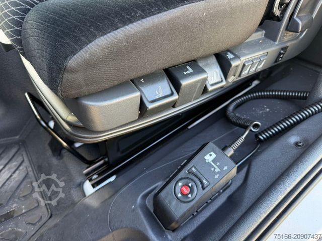 Box van MERCEDES-BENZ ATEGO 818 L Koffer 6,10 m LBW 1 to.*AHK*EURO 6E