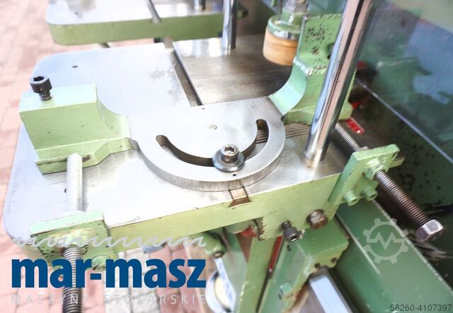 Umschlag-Zapfenschneidmaschine PADE SAS