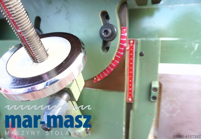 Umschlag-Zapfenschneidmaschine PADE SAS