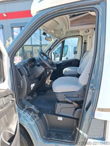 Semi-integrated camper HYMER/ERIBA Exsis-t 474 AUTOMATIK, SAT+TV, NAVI+RFK, MARKISE