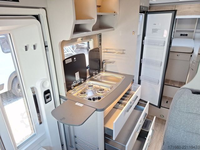 Semi-integrated camper HYMER/ERIBA Exsis-t 474 AUTOMATIK, SAT+TV, NAVI+RFK, MARKISE