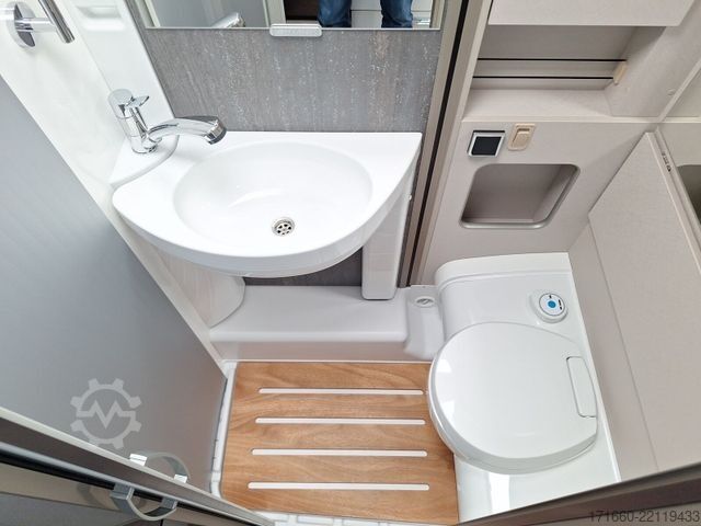 Semi-integrated camper HYMER/ERIBA Exsis-t 474 AUTOMATIK, SAT+TV, NAVI+RFK, MARKISE