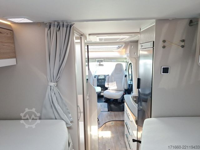 Semi-integrated camper HYMER/ERIBA Exsis-t 474 AUTOMATIK, SAT+TV, NAVI+RFK, MARKISE