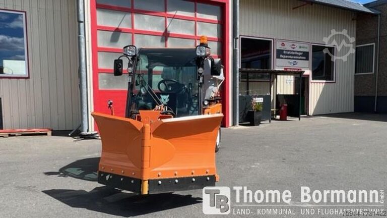 Municipal tractor Multihog CX 75 MK I