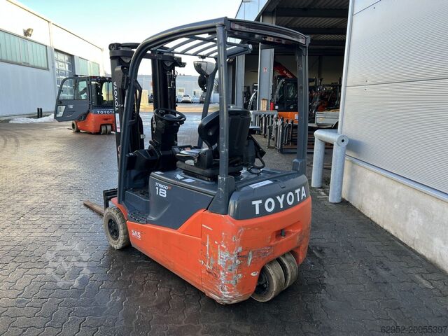 Electric 3-wheel forklift Toyota 8 FBE 18 T