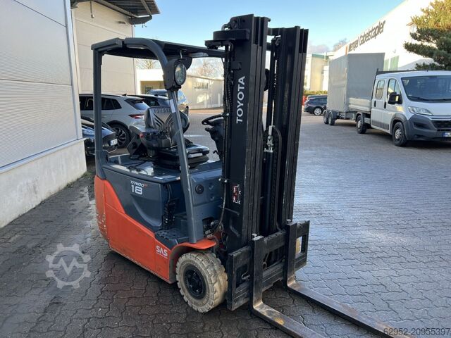 Electric 3-wheel forklift Toyota 8 FBE 18 T