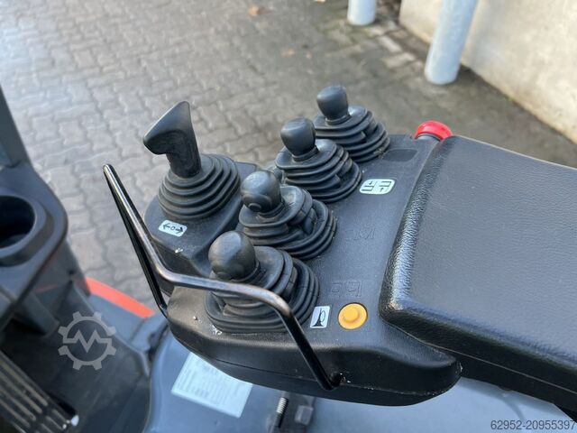 Electric 3-wheel forklift Toyota 8 FBE 18 T