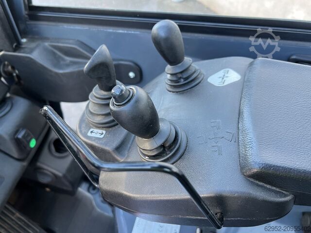 Electric 3-wheel forklift Toyota 8 FBET 18