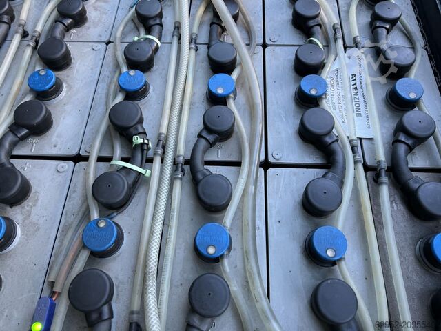 Electric 3-wheel forklift Toyota 8 FBET 18