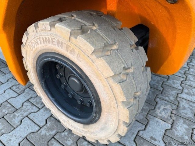 Electric 4-wheel forklift Still RX60-80 LSP900